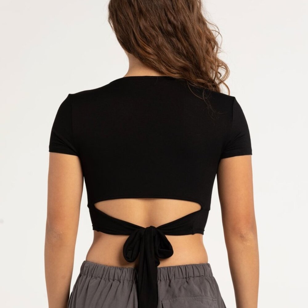 RSQ Black Crossover Open Back Crop Top Size‎ XS